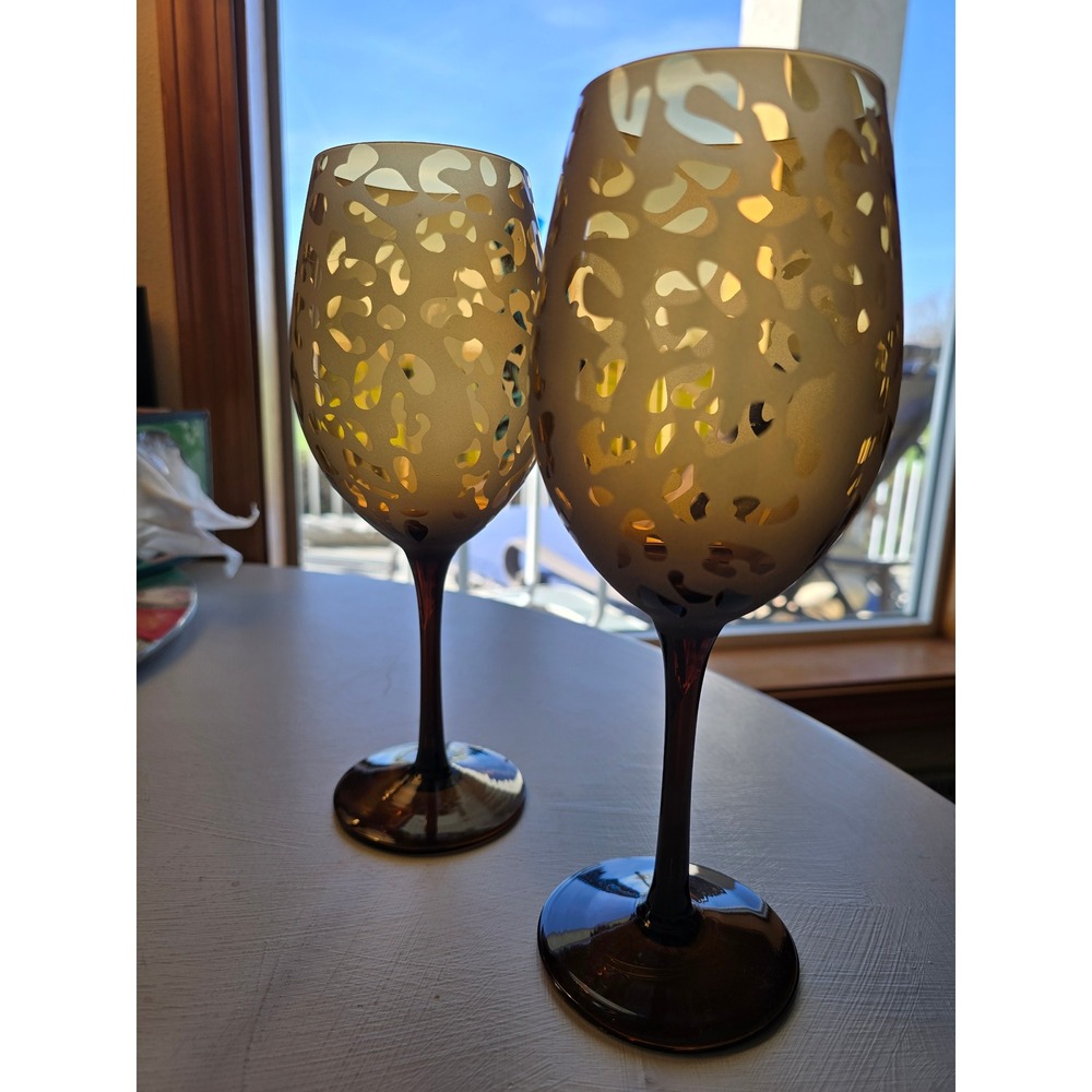 Set of 2 Frosted Leopard Print Wine Glasses Amber Brown Animal Print‎ Stemware